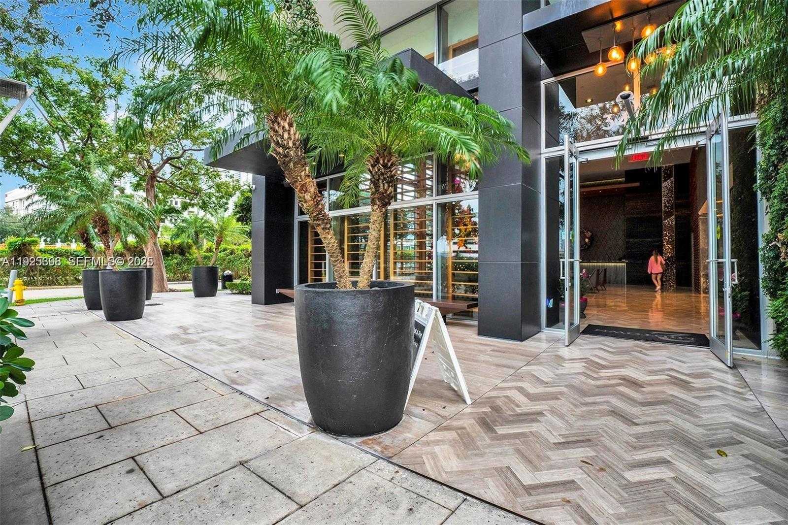 Small Image of 3470 EAST COAST AVE #H0904, Miami Number 4