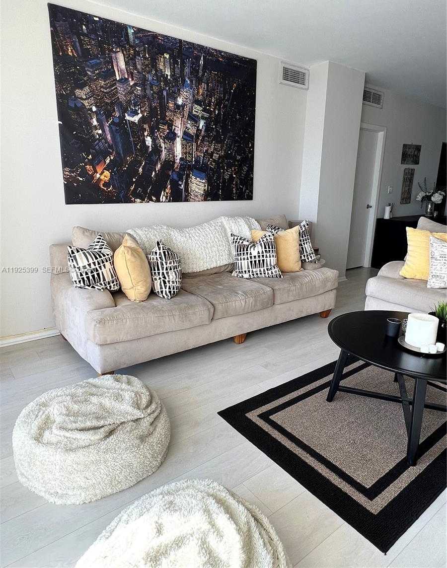 Small Image of 300 SOUTH EAST BAYVIEW DR #2114, Sunny Isles Beach Number 8
