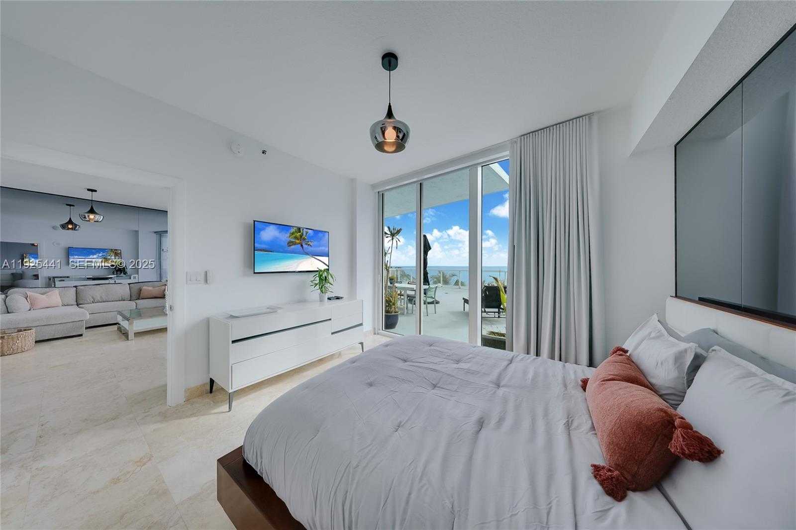 Small Image of 6515 COLLINS AVE #605, Miami Beach Number 10