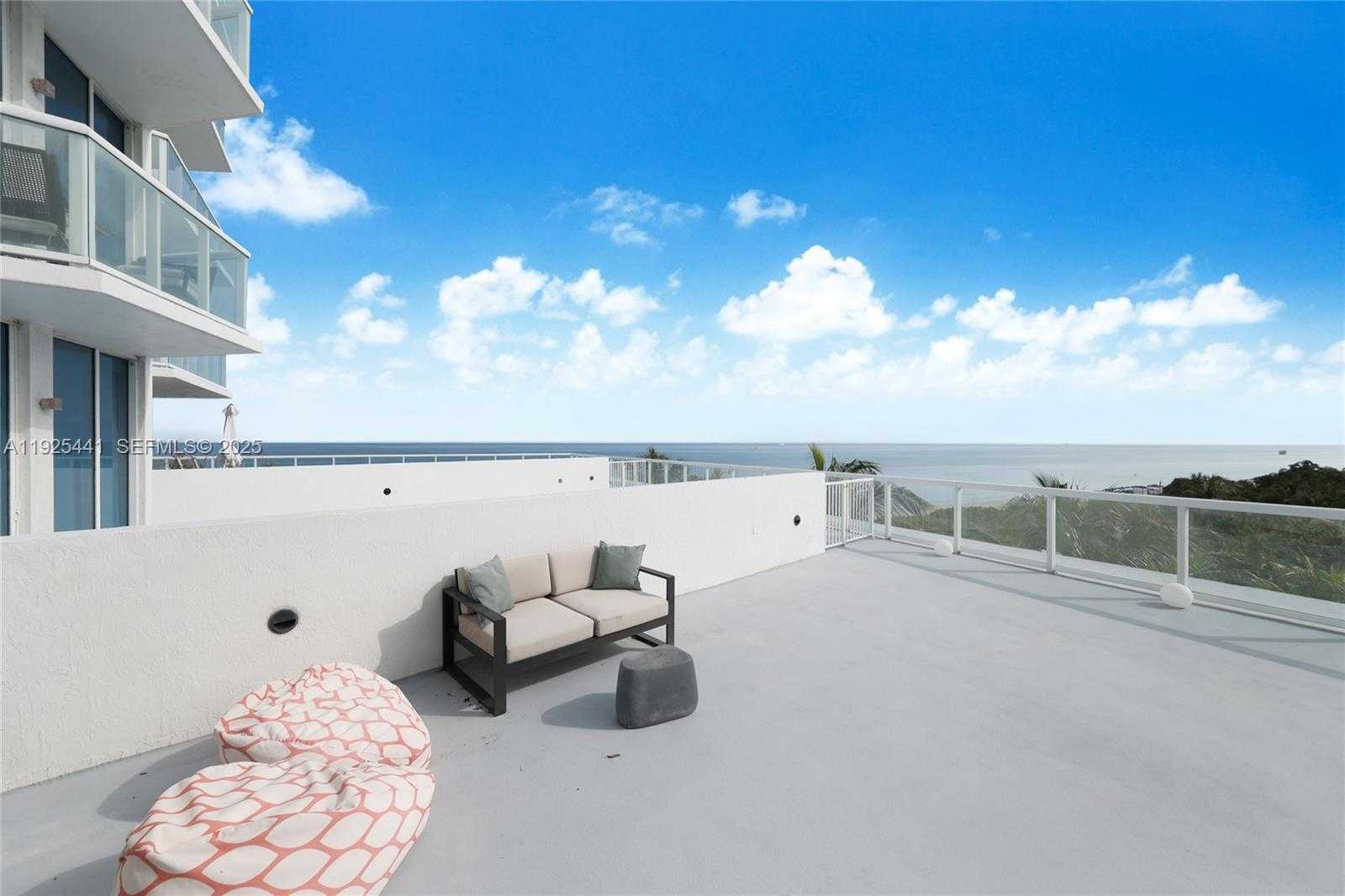 Small Image of 6515 COLLINS AVE #605, Miami Beach Number 14