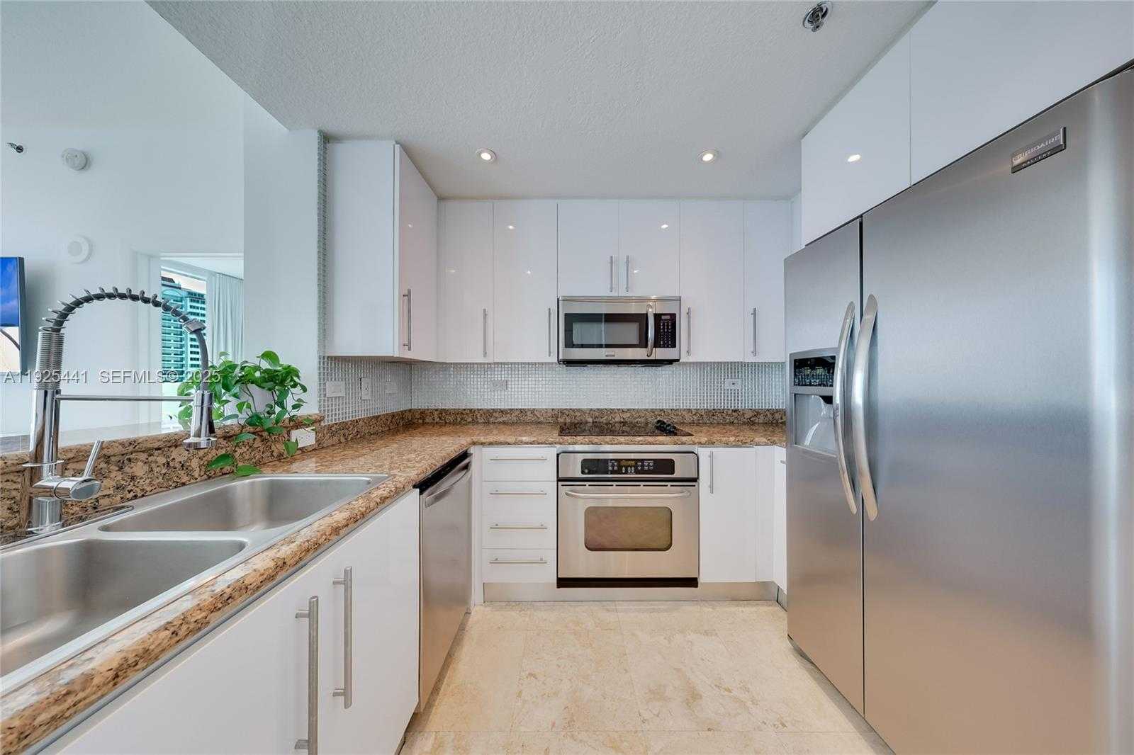 Small Image of 6515 COLLINS AVE #605, Miami Beach Number 7