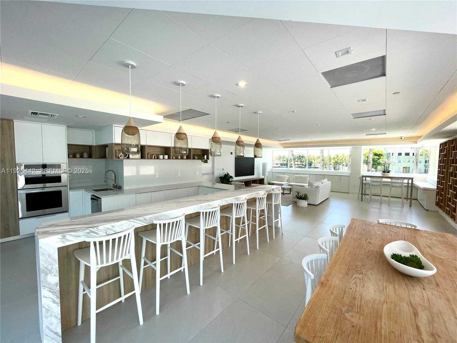 Small Image of 5900 COLLINS AVE #1104, Miami Beach Number 28