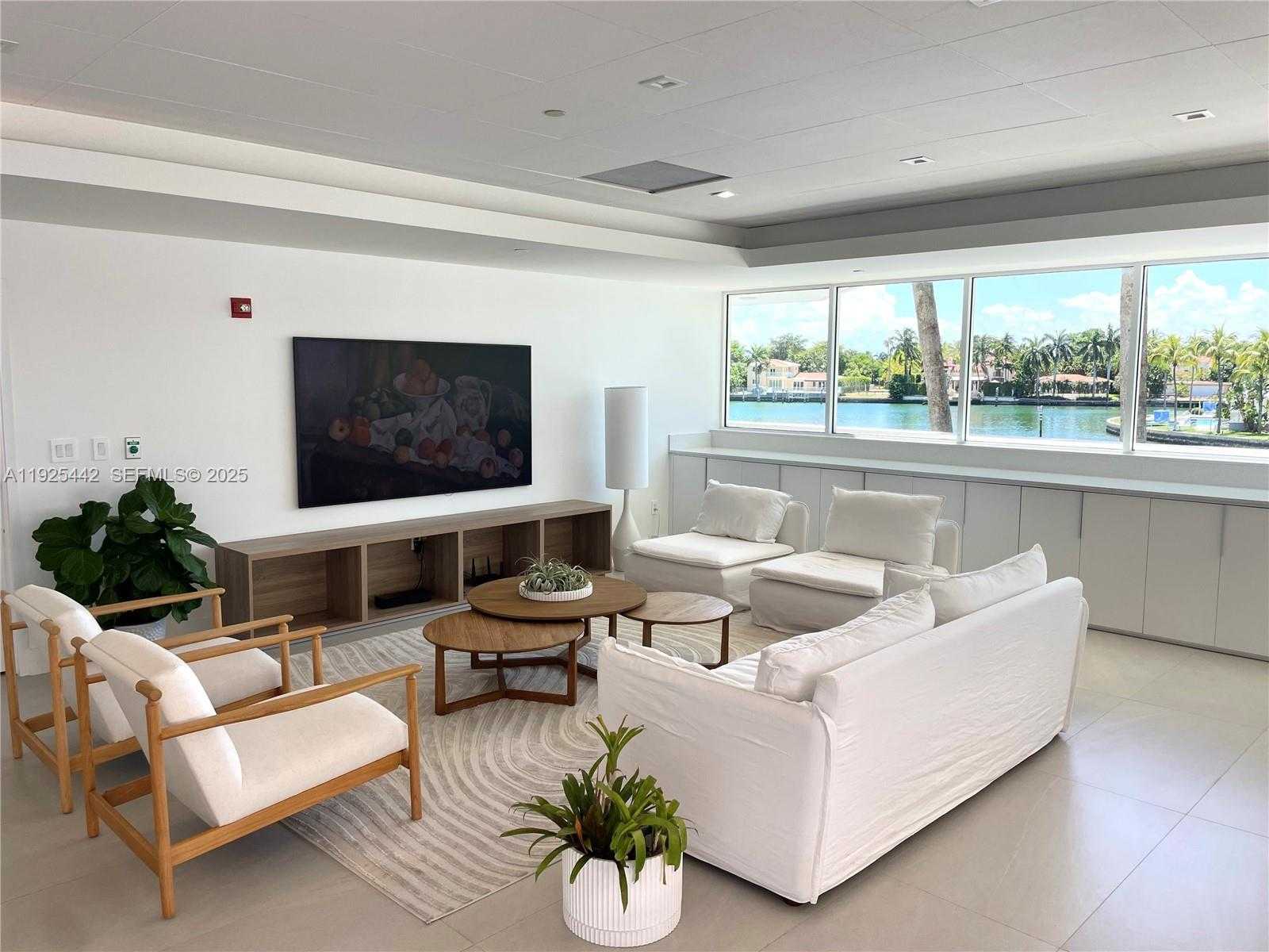 Small Image of 5900 COLLINS AVE #1104, Miami Beach Number 30