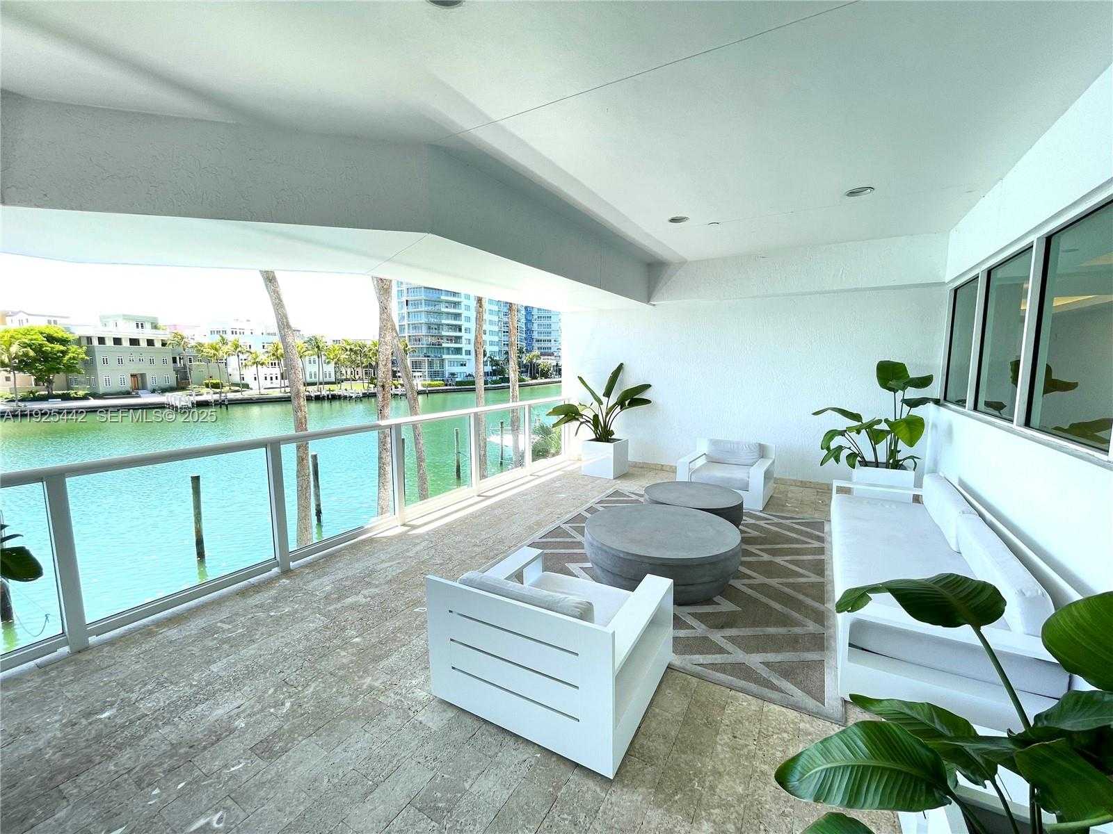Small Image of 5900 COLLINS AVE #1104, Miami Beach Number 31