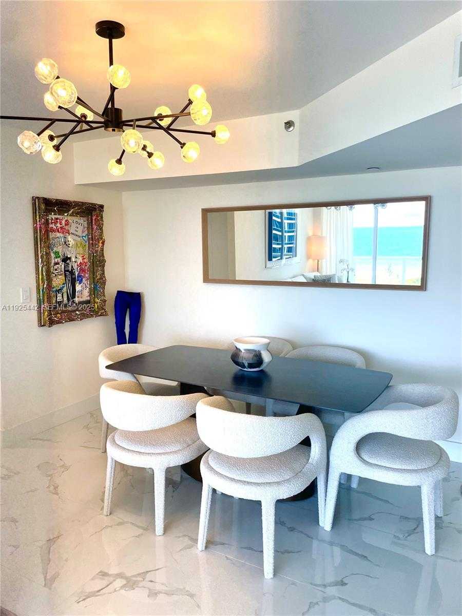 Small Image of 5900 COLLINS AVE #1104, Miami Beach Number 9