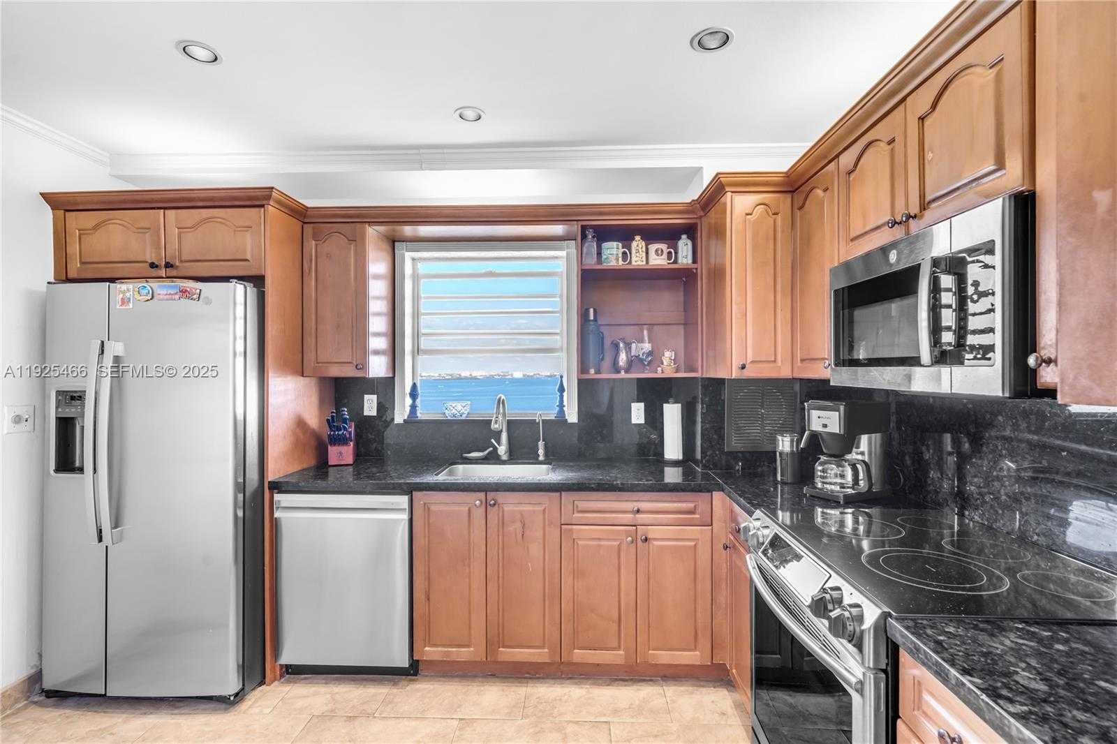 Small Image of 1865 79TH ST CSWY #PHI, North Bay Village Number 18