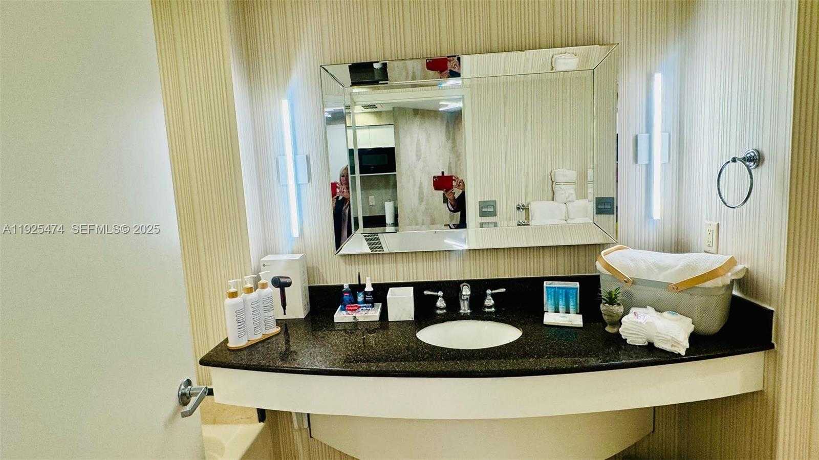 Small Image of 18001 COLLINS AVE #1110, Sunny Isles Beach Number 27