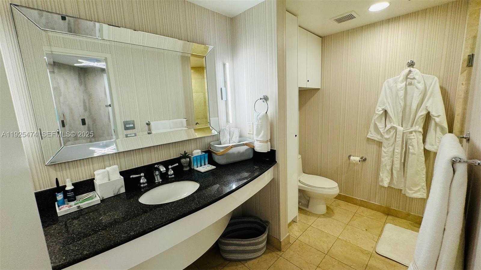 Small Image of 18001 COLLINS AVE #1110, Sunny Isles Beach Number 32