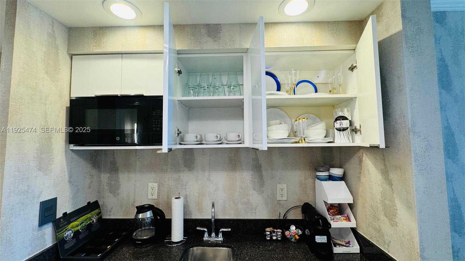 Small Image of 18001 COLLINS AVE #1110, Sunny Isles Beach Number 36