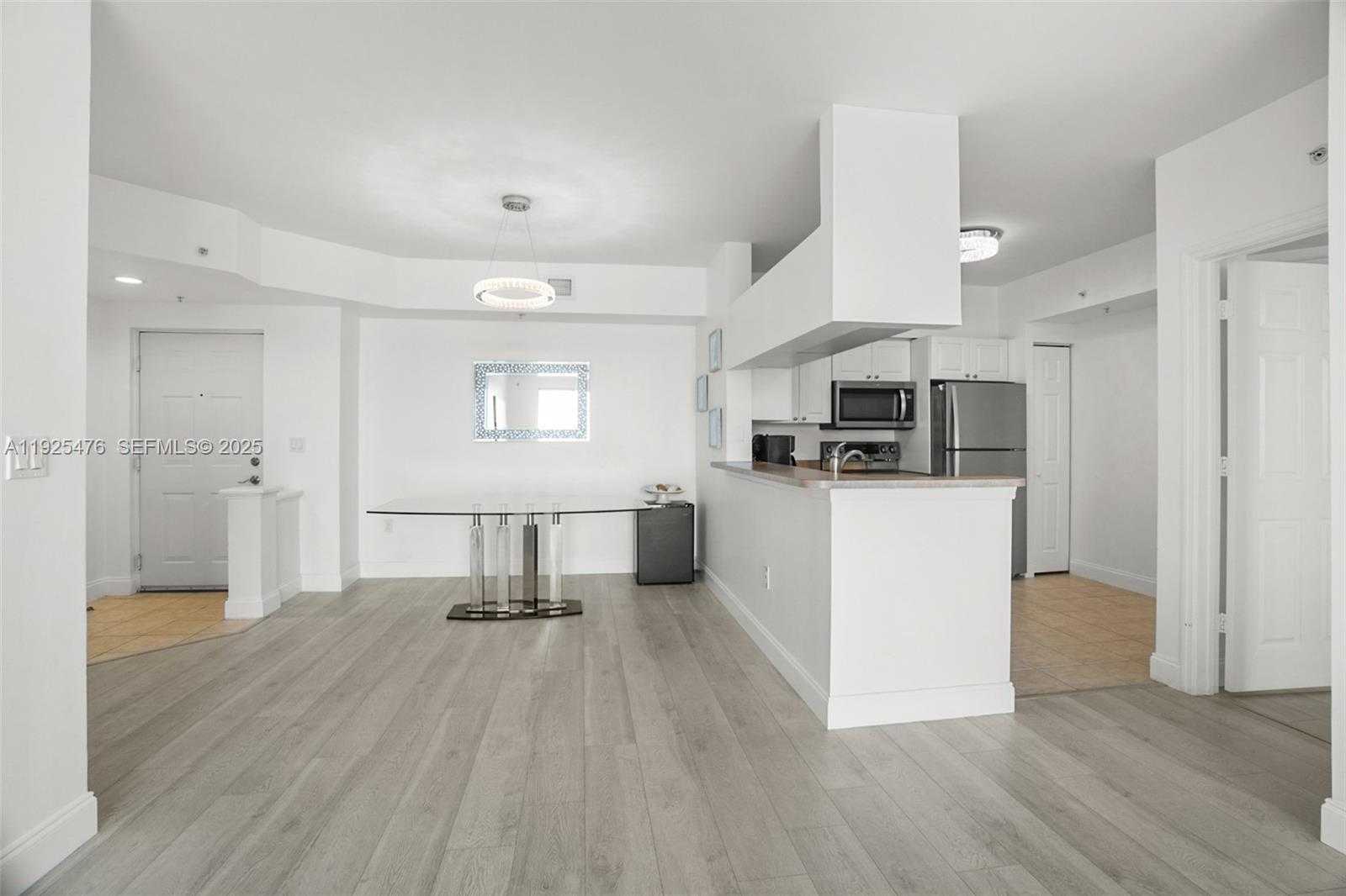 Small Image of 17150 NORTH BAY RD #2706, Sunny Isles Beach Number 11