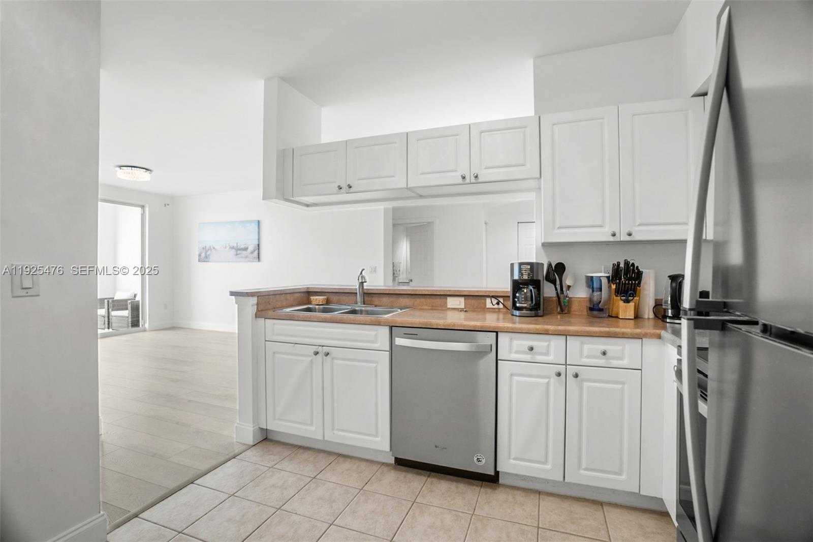 Small Image of 17150 NORTH BAY RD #2706, Sunny Isles Beach Number 14