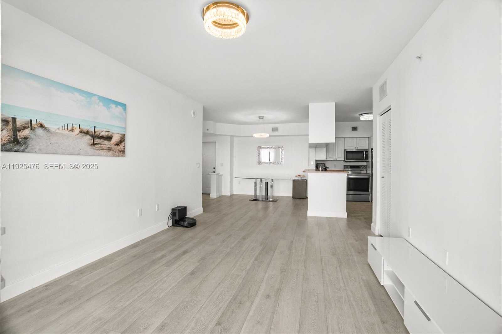 Small Image of 17150 NORTH BAY RD #2706, Sunny Isles Beach Number 15