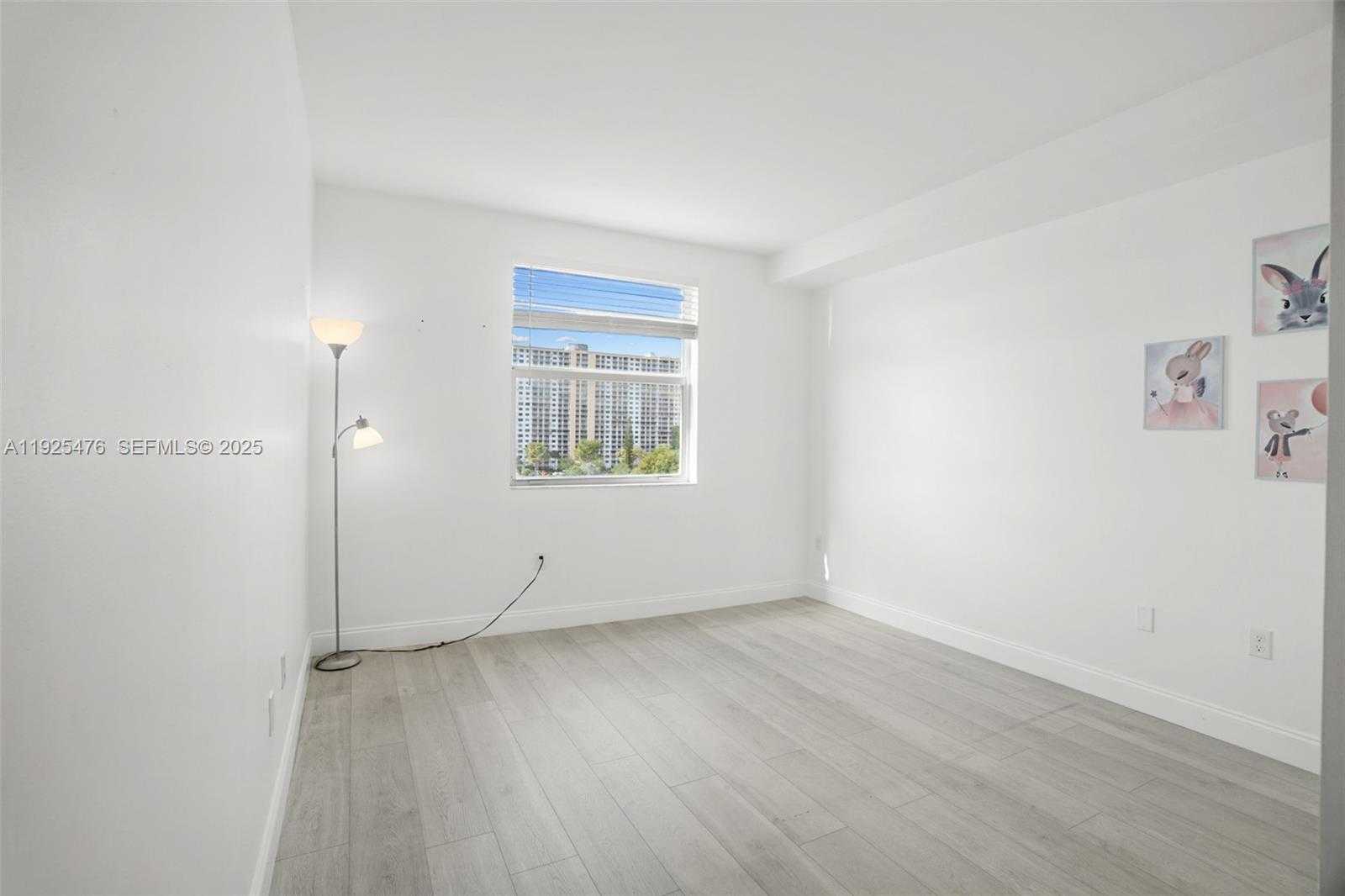 Small Image of 17150 NORTH BAY RD #2706, Sunny Isles Beach Number 26