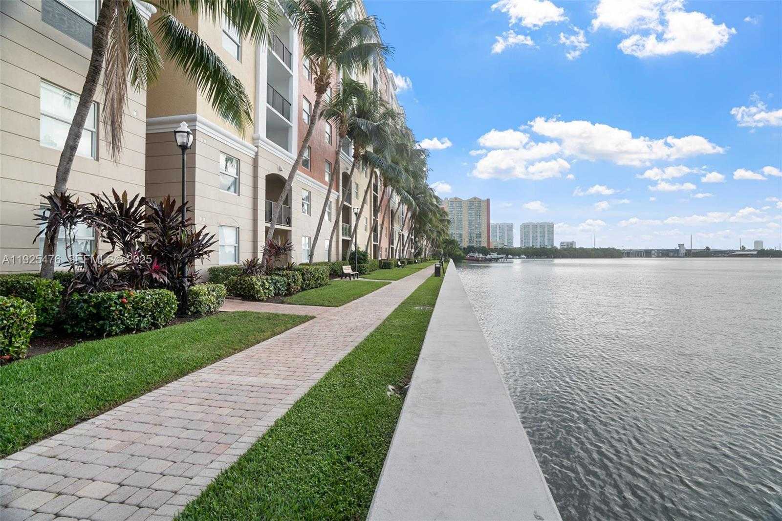 Small Image of 17150 NORTH BAY RD #2706, Sunny Isles Beach Number 35