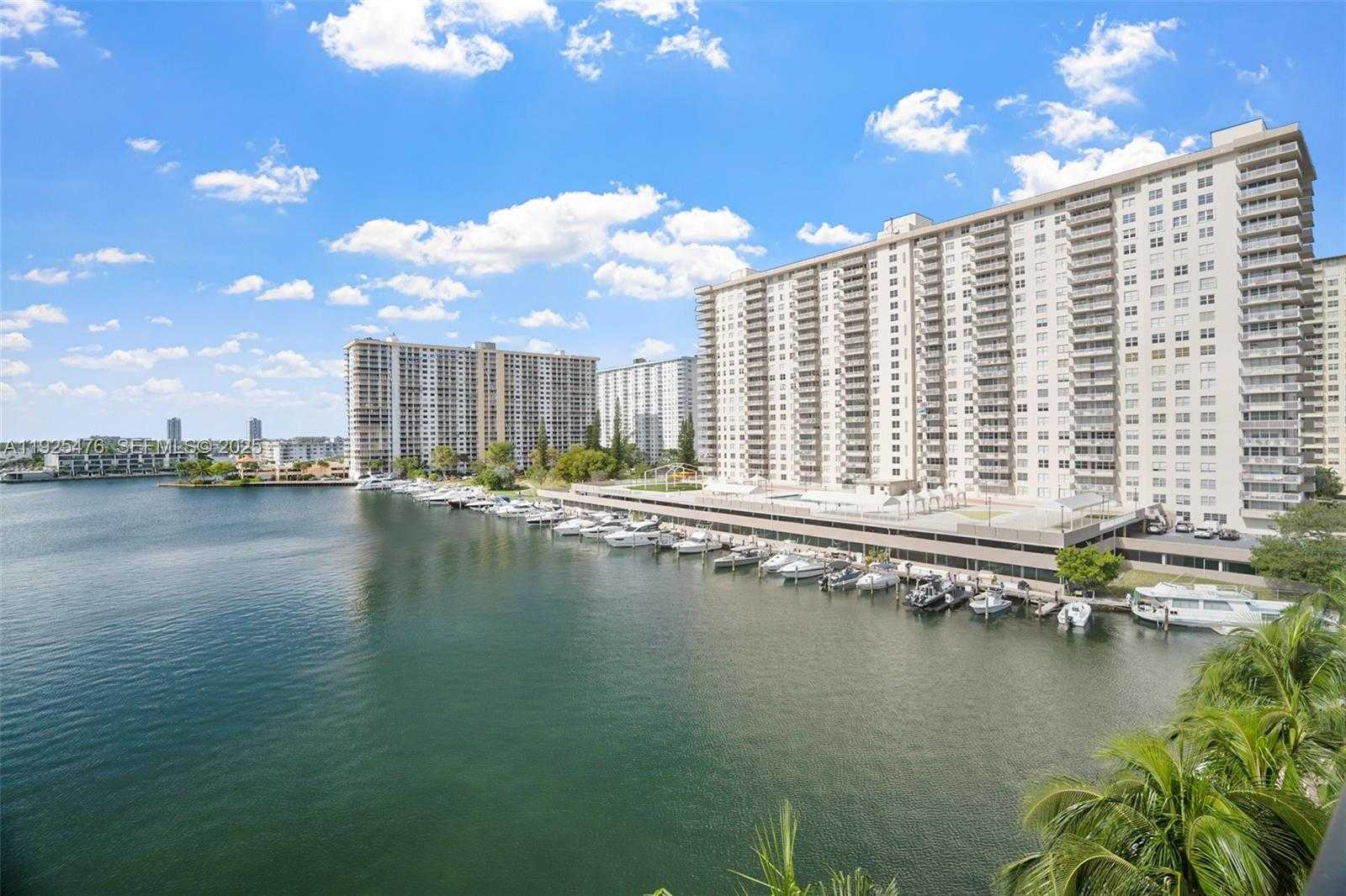 Small Image of 17150 NORTH BAY RD #2706, Sunny Isles Beach Number 6