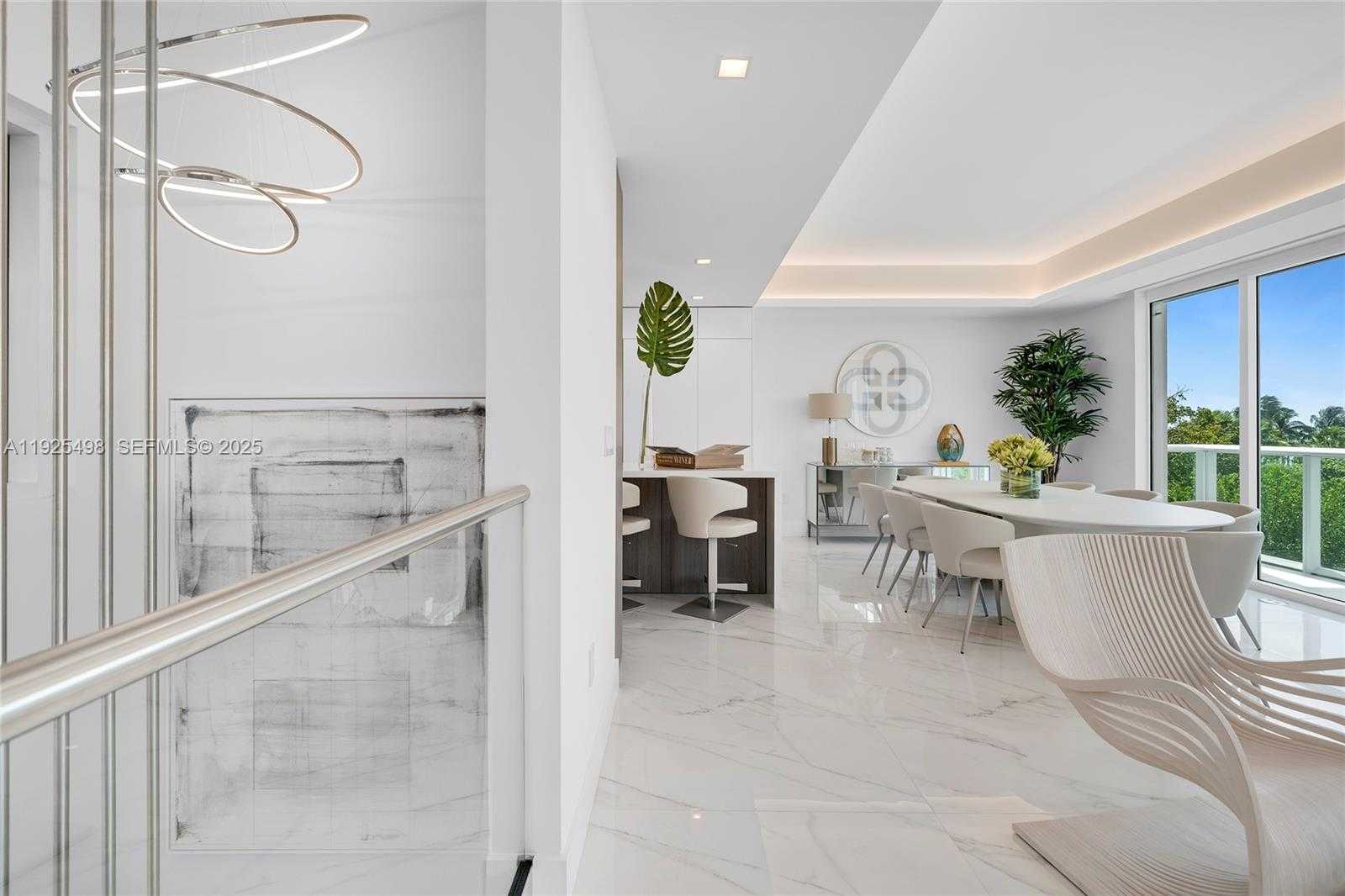 Small Image of 100 SOUTH POINTE DR #TH-13, Miami Beach Number 10