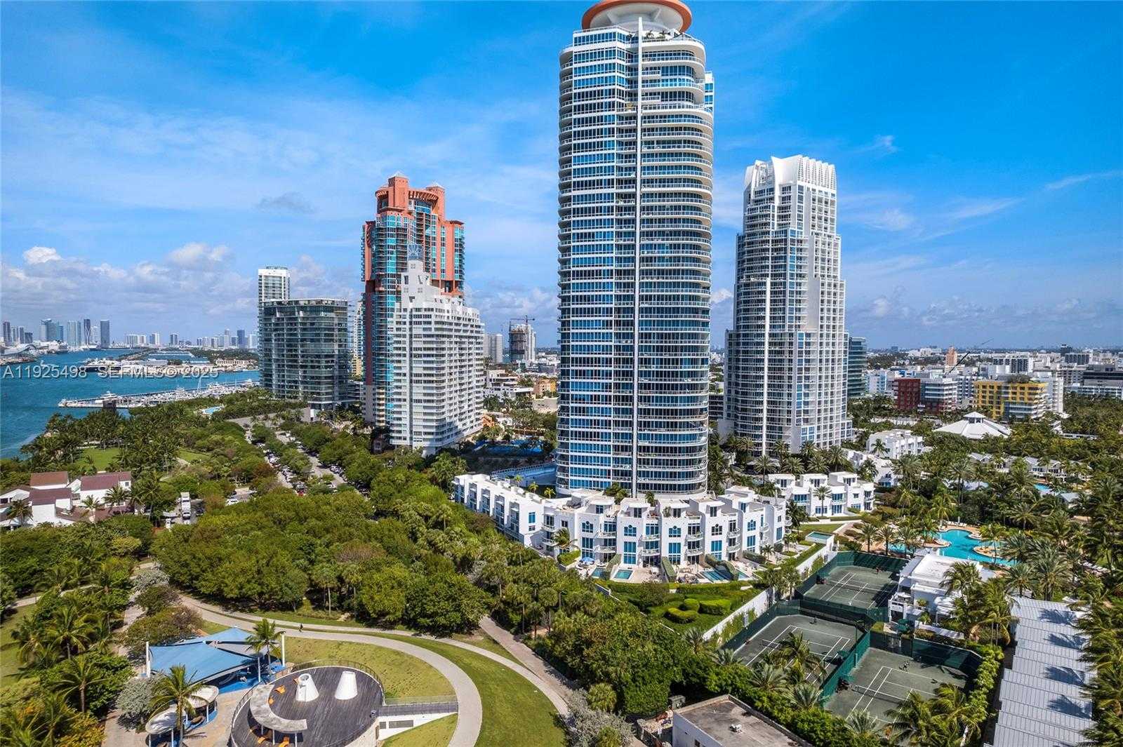 Small Image of 100 SOUTH POINTE DR #TH-13, Miami Beach Number 13