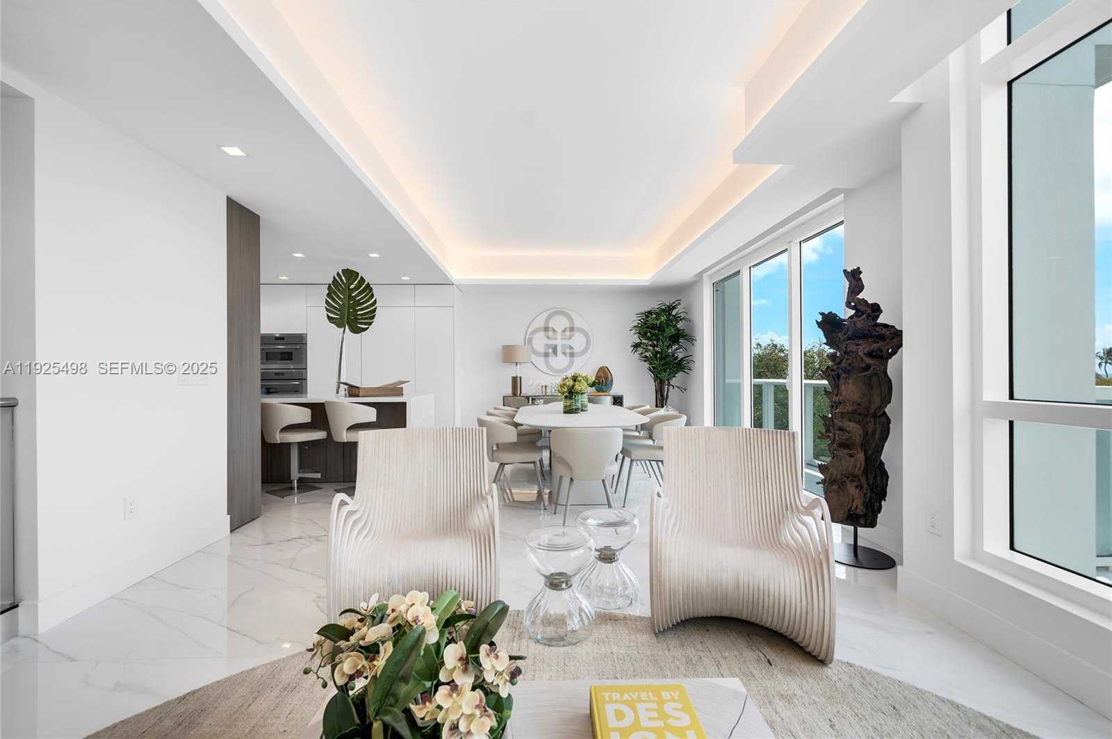 Small Image of 100 SOUTH POINTE DR #TH-13, Miami Beach Number 2