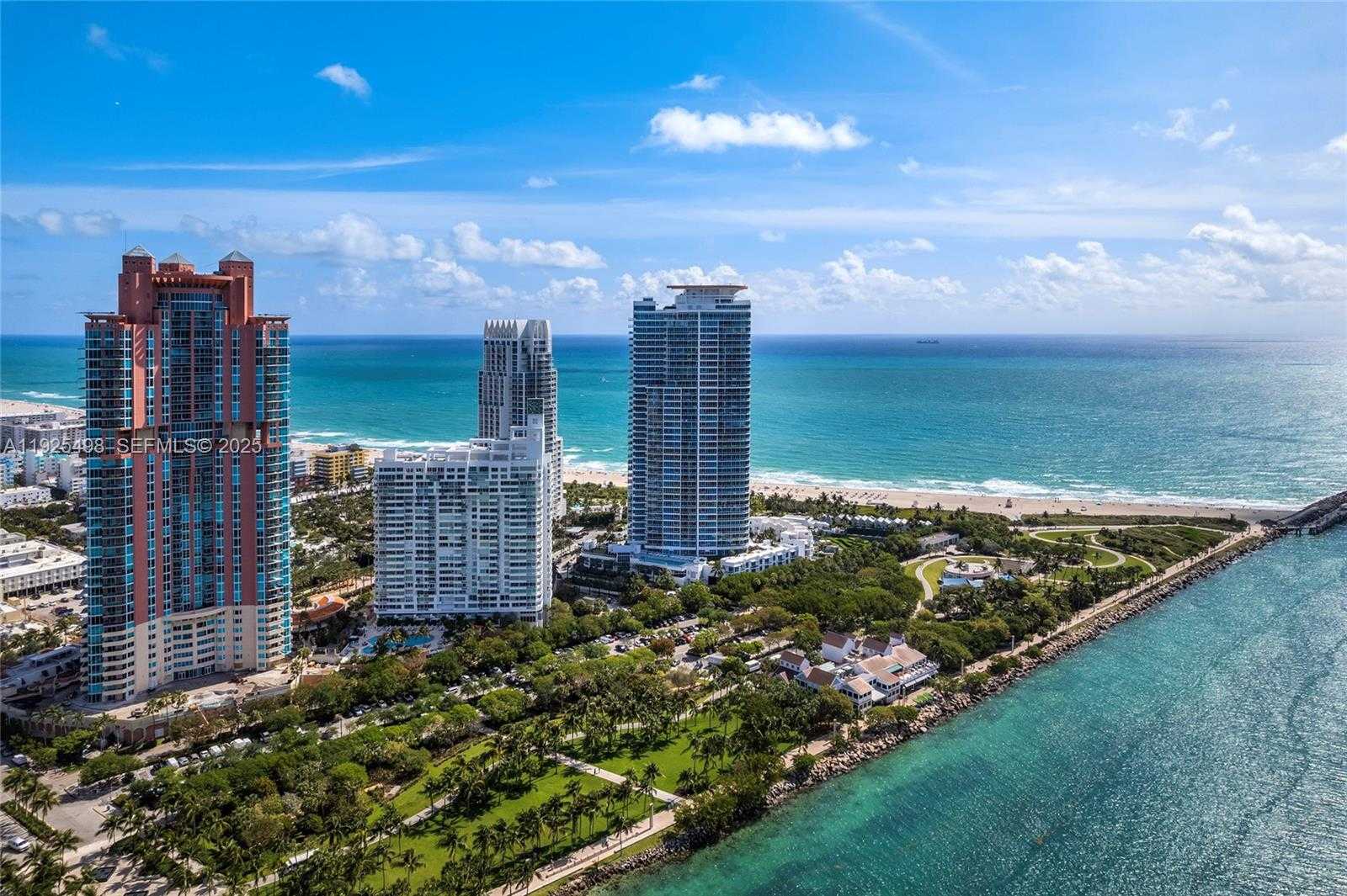 Small Image of 100 SOUTH POINTE DR #TH-13, Miami Beach Number 61