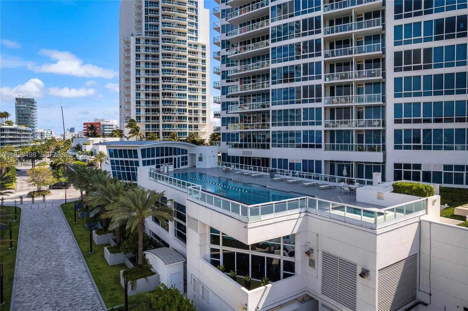 Small Image of 100 SOUTH POINTE DR #TH-13, Miami Beach Number 64