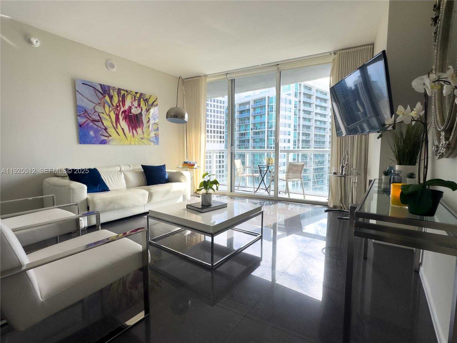 Small Image of 485 BRICKELL AVE #3307, Miami Number 1