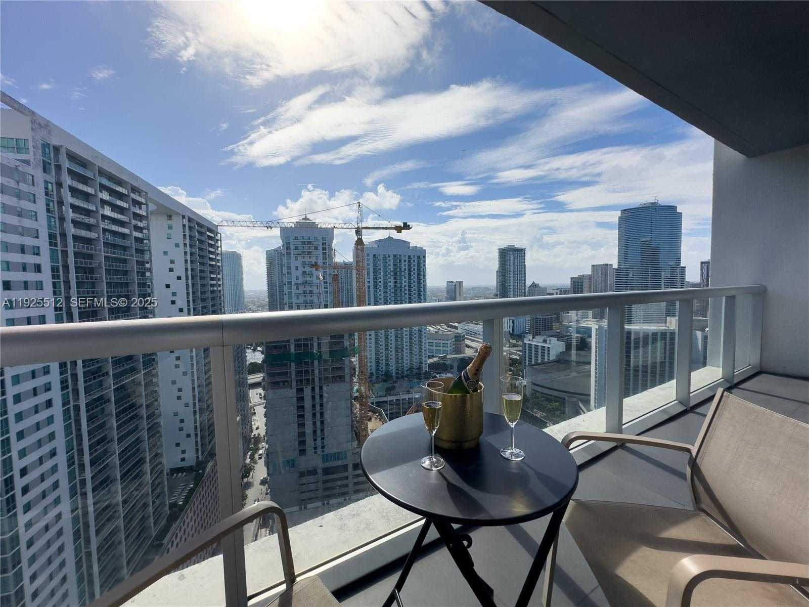 Small Image of 485 BRICKELL AVE #3307, Miami Number 2