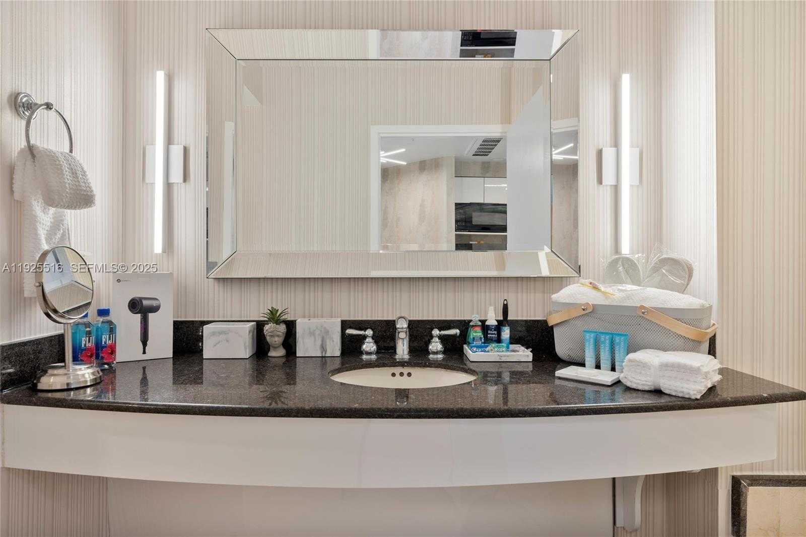 Small Image of 18001 COLLINS AVE #2512, Sunny Isles Beach Number 13