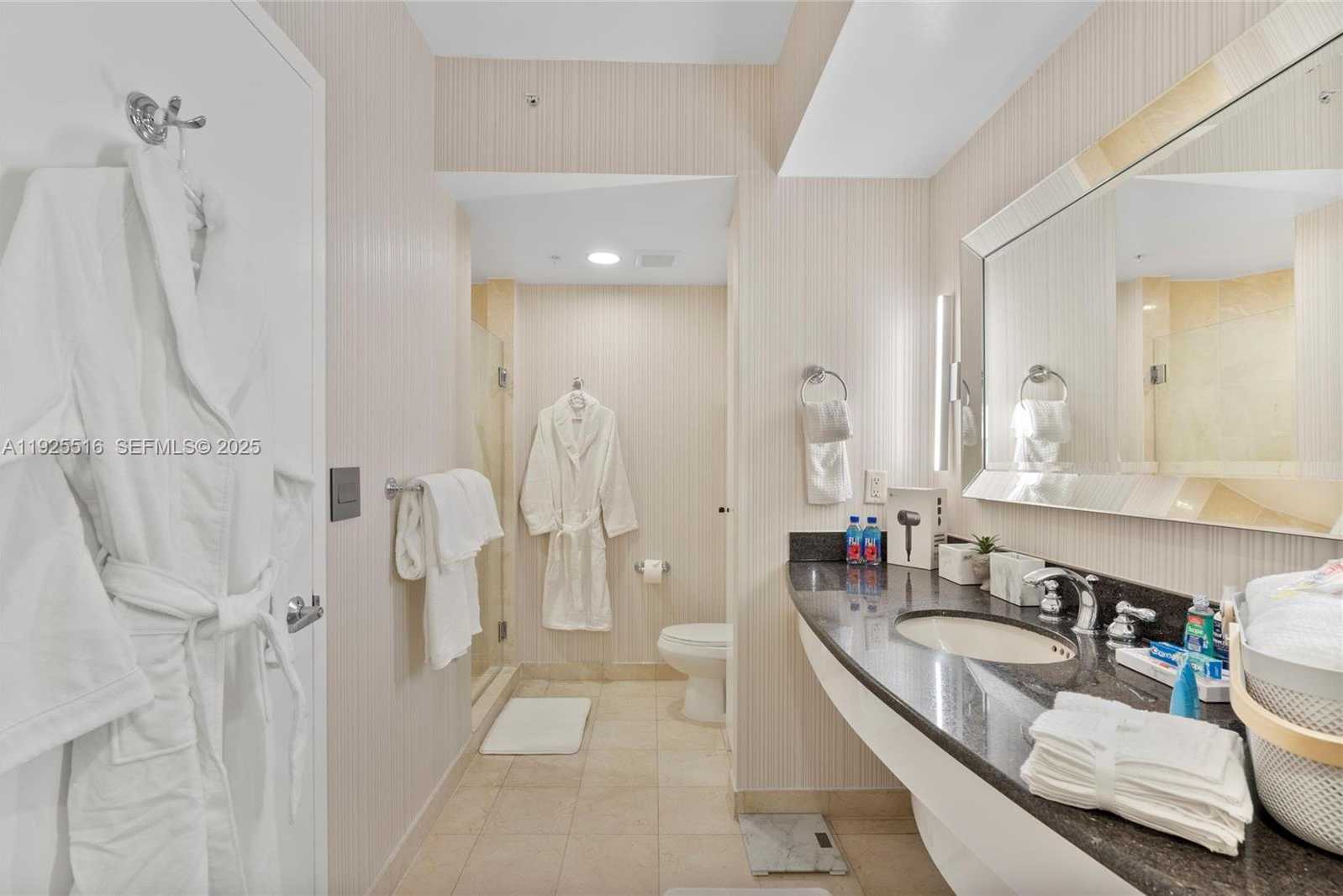 Small Image of 18001 COLLINS AVE #2512, Sunny Isles Beach Number 14