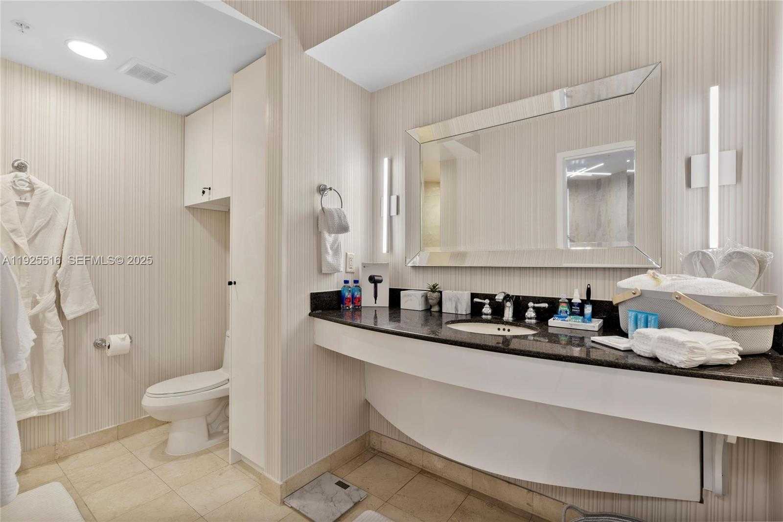 Small Image of 18001 COLLINS AVE #2512, Sunny Isles Beach Number 16