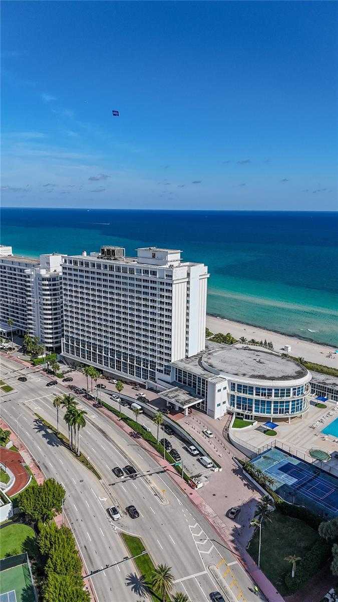 Small Image of 5445 COLLINS AVE #610, Miami Beach Number 12
