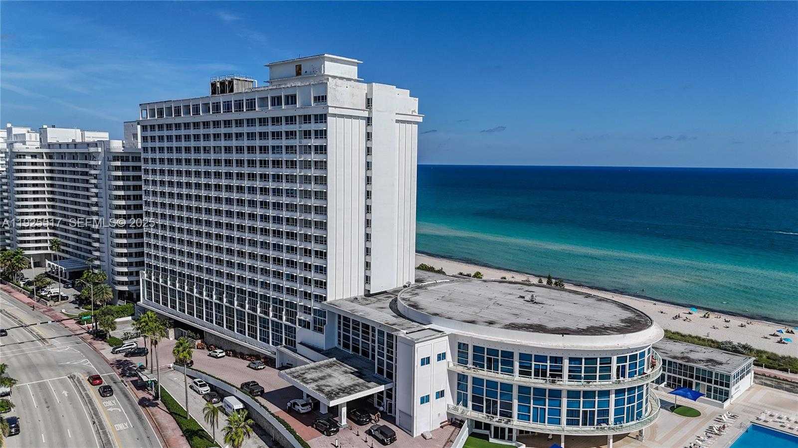 Small Image of 5445 COLLINS AVE #610, Miami Beach Number 8