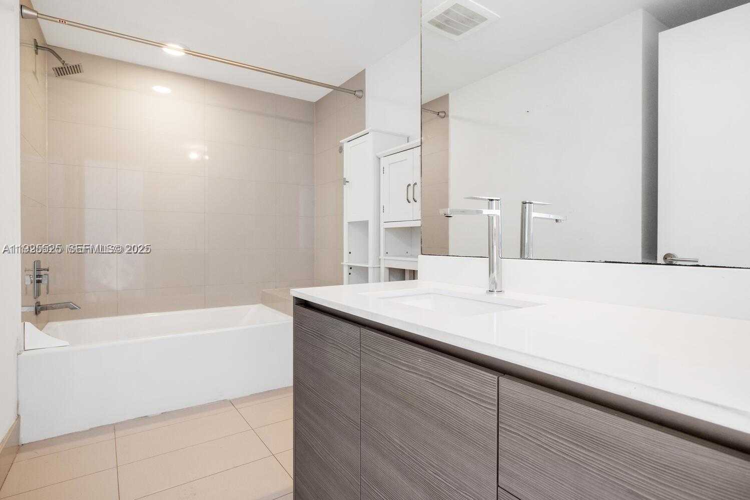 Small Image of 460 NORTH EAST 28TH ST #3907, Miami Number 18