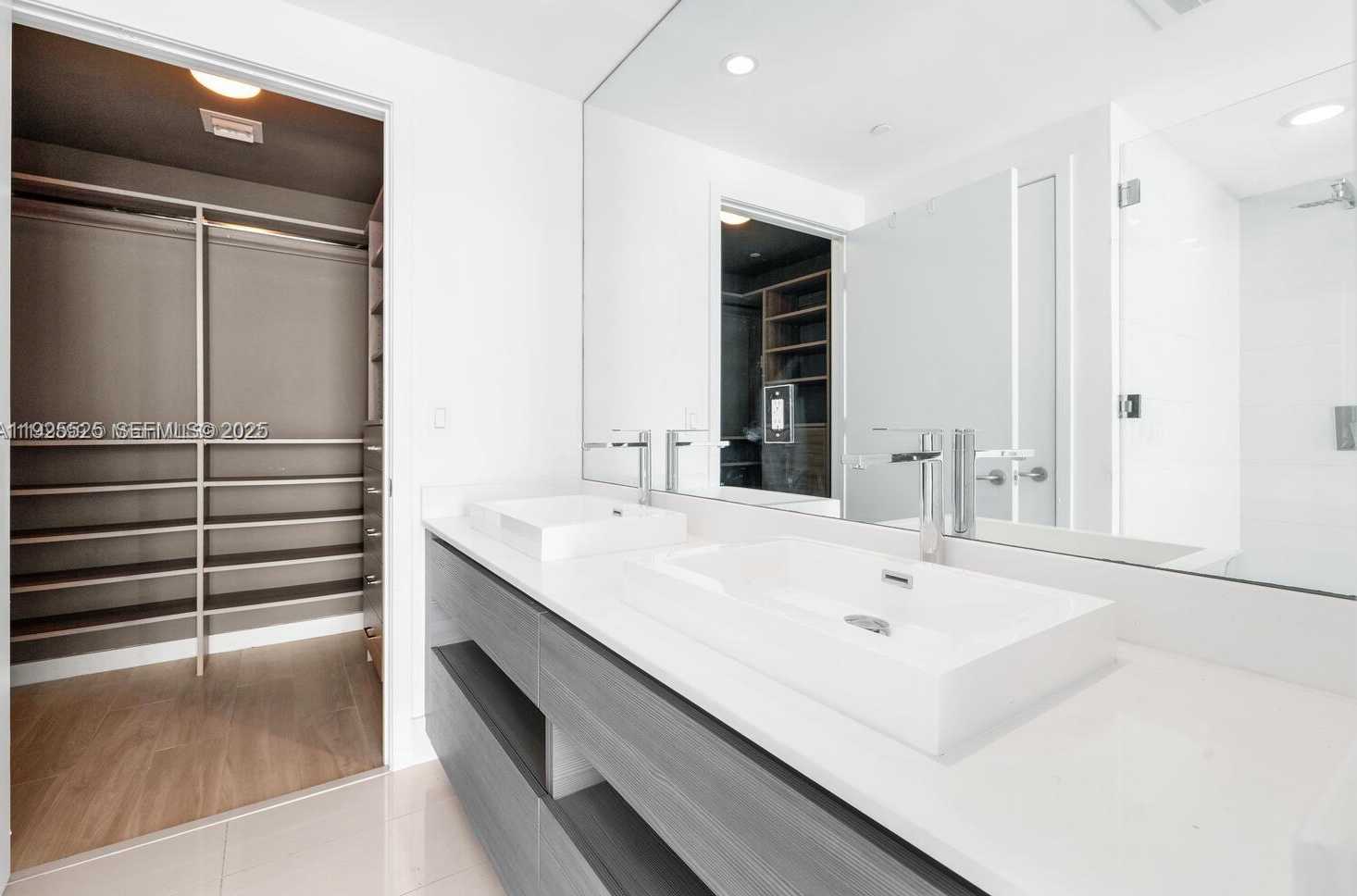 Small Image of 460 NORTH EAST 28TH ST #3907, Miami Number 19