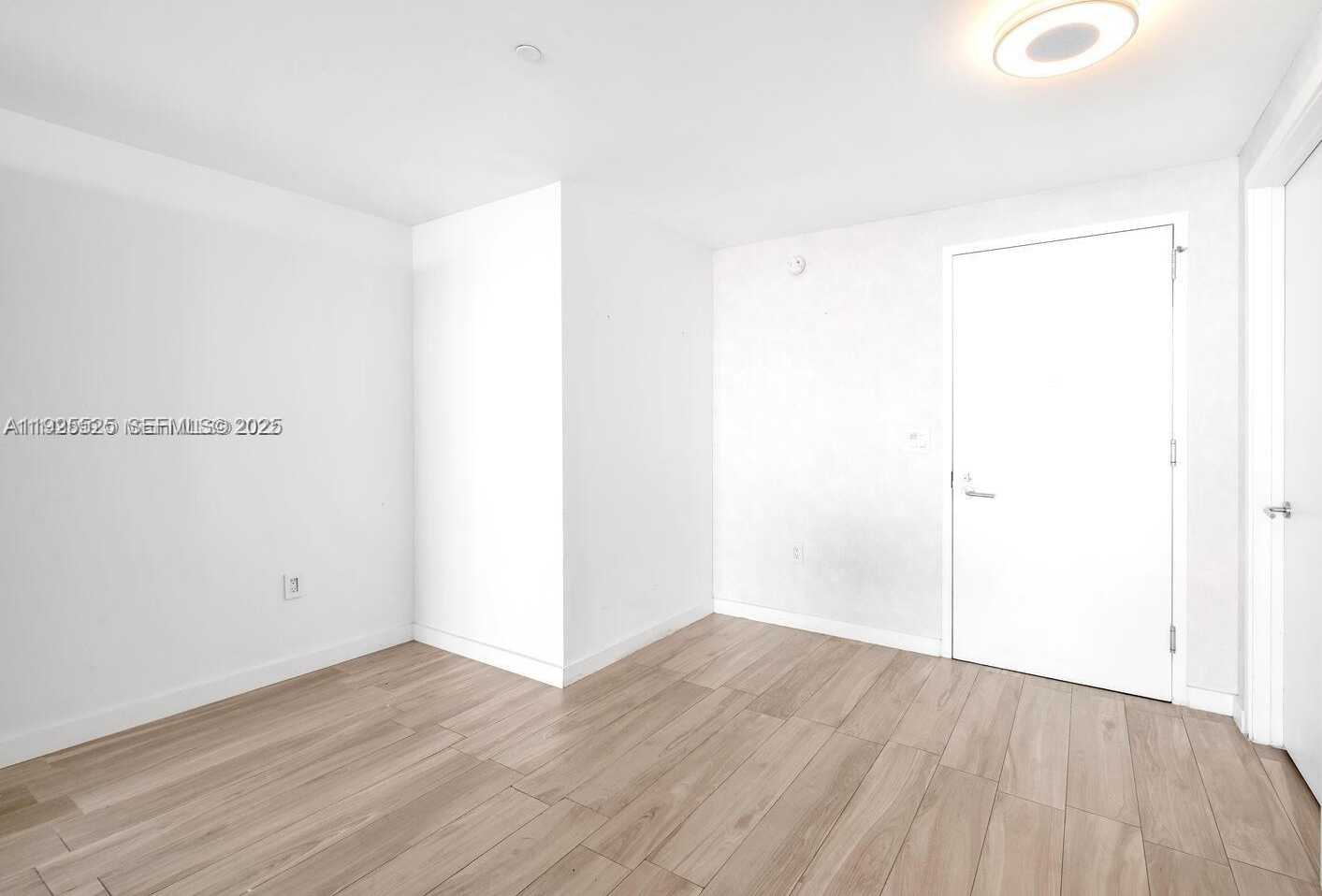 Small Image of 460 NORTH EAST 28TH ST #3907, Miami Number 23