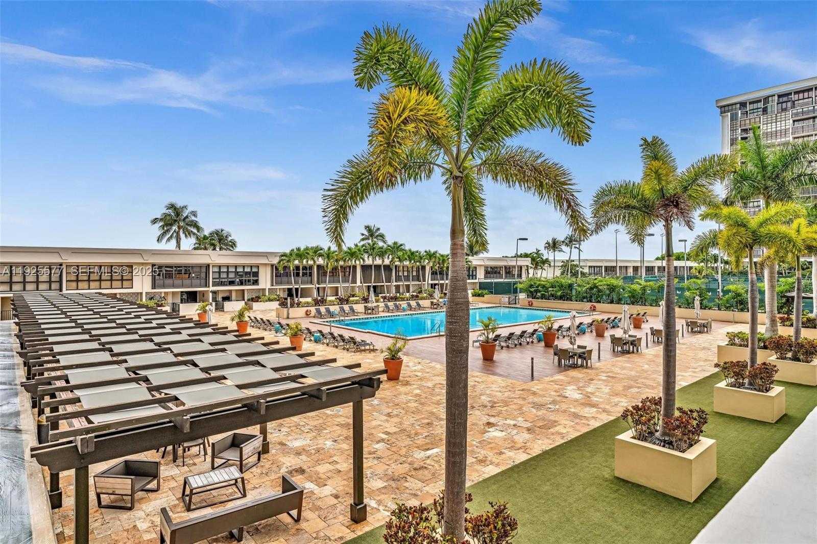 Small Image of 1865 BRICKELL AVE #A703, Miami Number 16