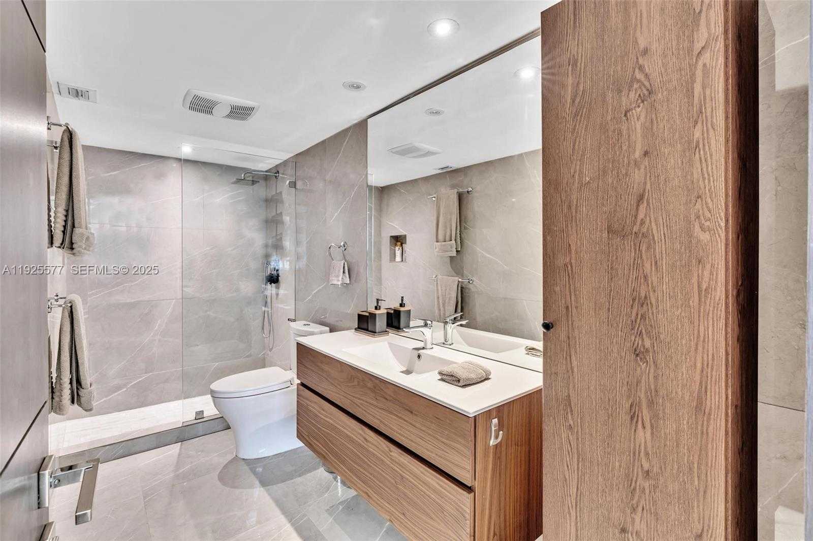 Small Image of 1865 BRICKELL AVE #A703, Miami Number 53