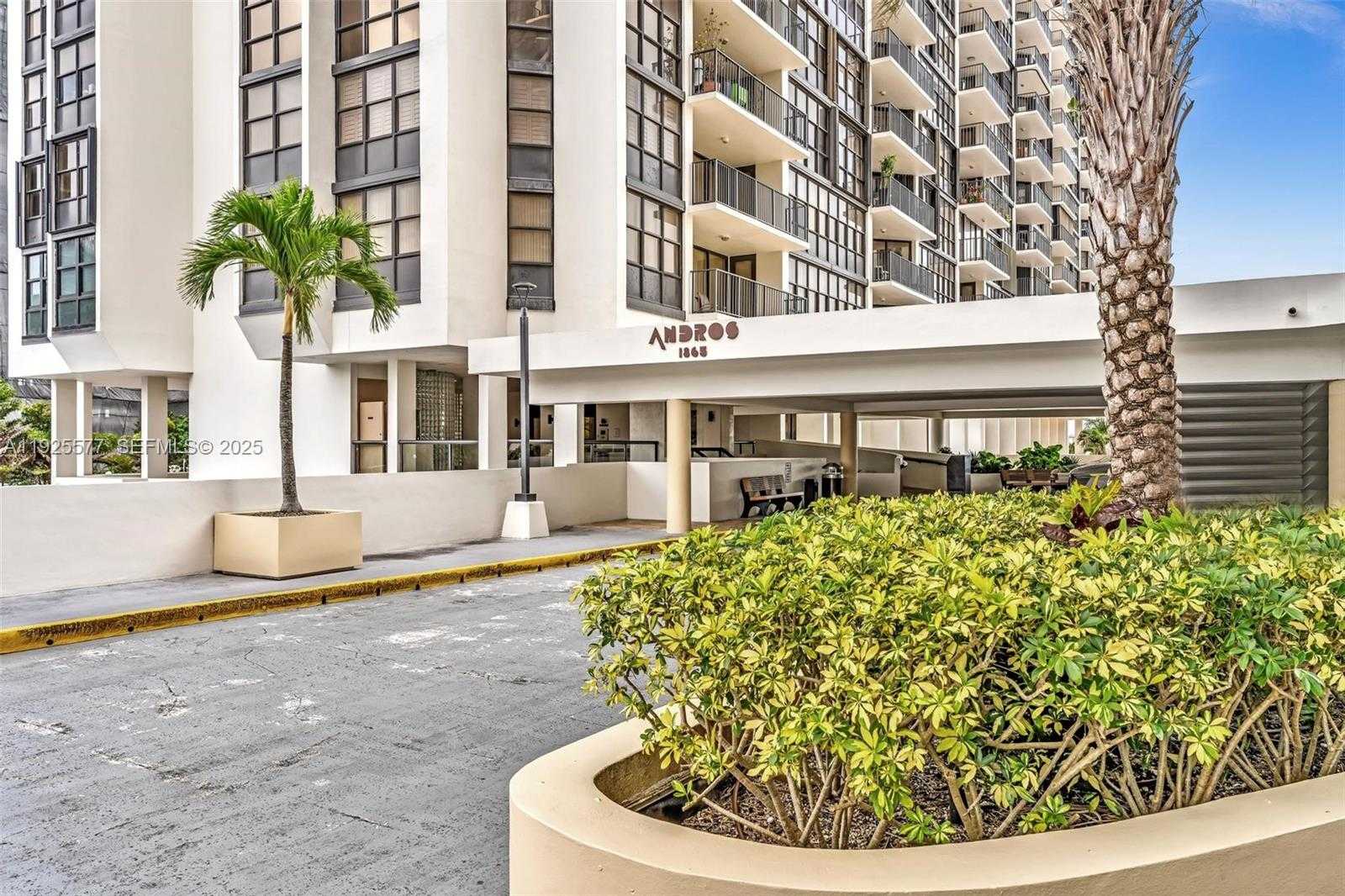 Small Image of 1865 BRICKELL AVE #A703, Miami Number 63