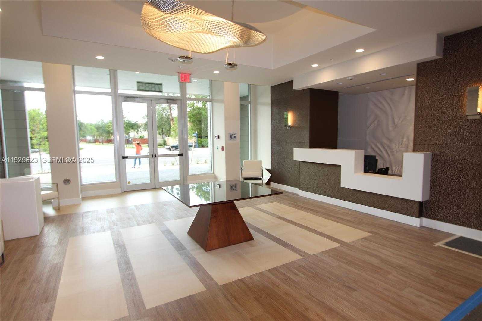 Imagen de Pequeño Objeto