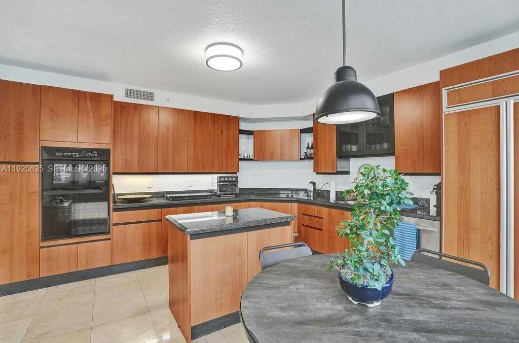 Small Image of 17555 COLLINS AVE #704, Sunny Isles Beach Number 12