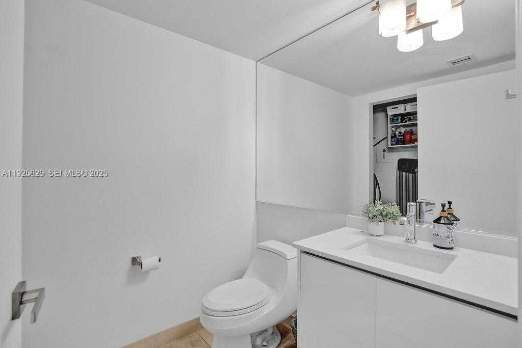 Small Image of 17555 COLLINS AVE #704, Sunny Isles Beach Number 23