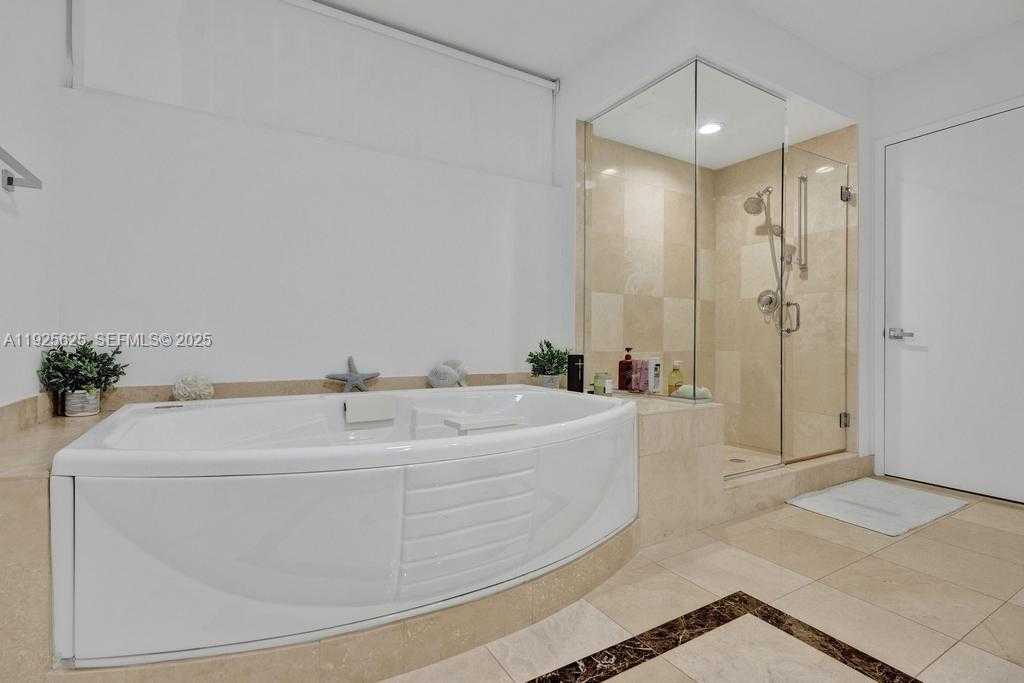 Small Image of 17555 COLLINS AVE #704, Sunny Isles Beach Number 24