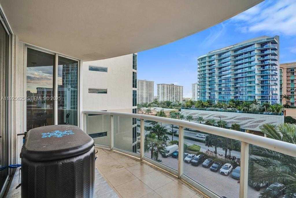 Small Image of 17555 COLLINS AVE #704, Sunny Isles Beach Number 3