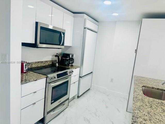 Small Image of 10275 COLLINS AVE #514, Bal Harbour Number 4