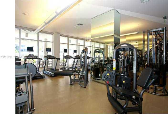 Small Image of 10275 COLLINS AVE #514, Bal Harbour Number 44