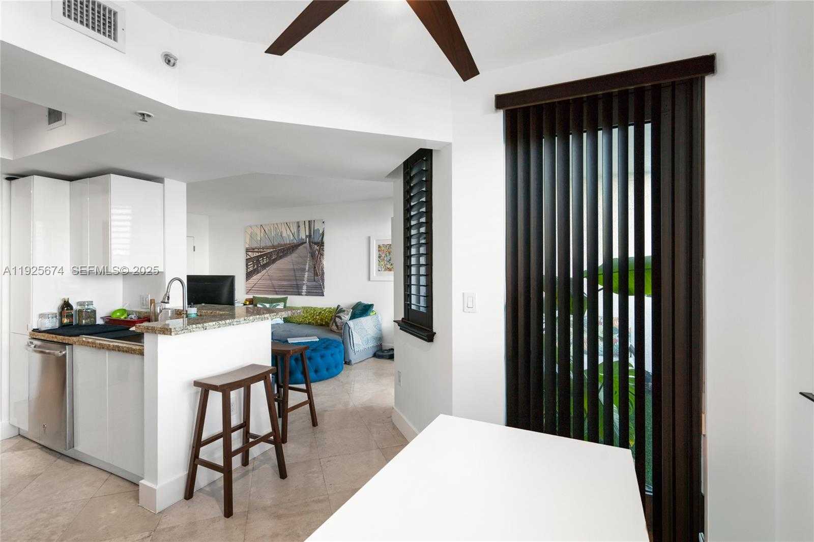 Small Image of 110 WASHINGTON AVE #2309, Miami Beach Number 9