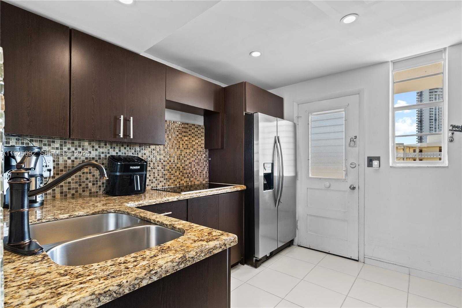 Small Image of 2999 POINT EAST DR #C-502, Aventura Number 12