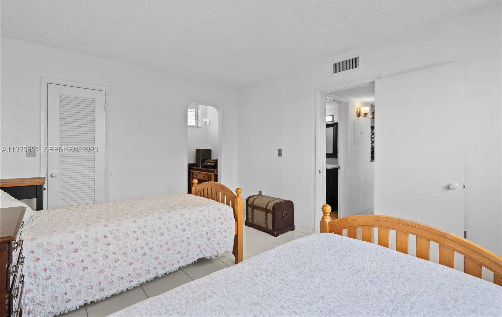 Small Image of 2999 POINT EAST DR #C-502, Aventura Number 24