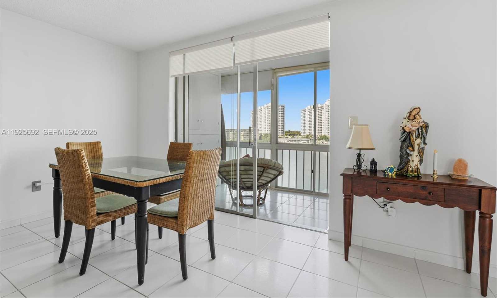 Small Image of 2999 POINT EAST DR #C-502, Aventura Number 3