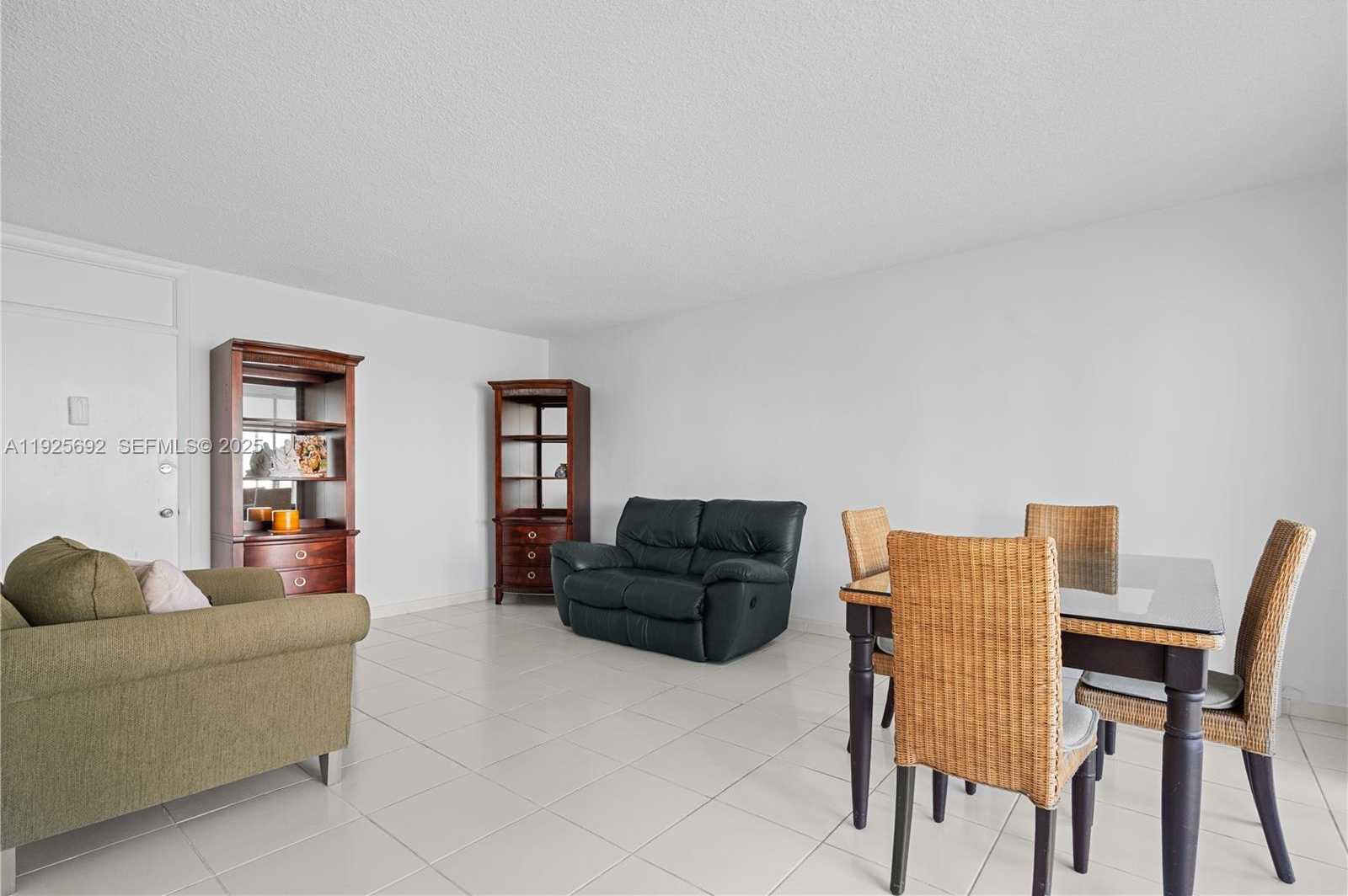 Small Image of 2999 POINT EAST DR #C-502, Aventura Number 6