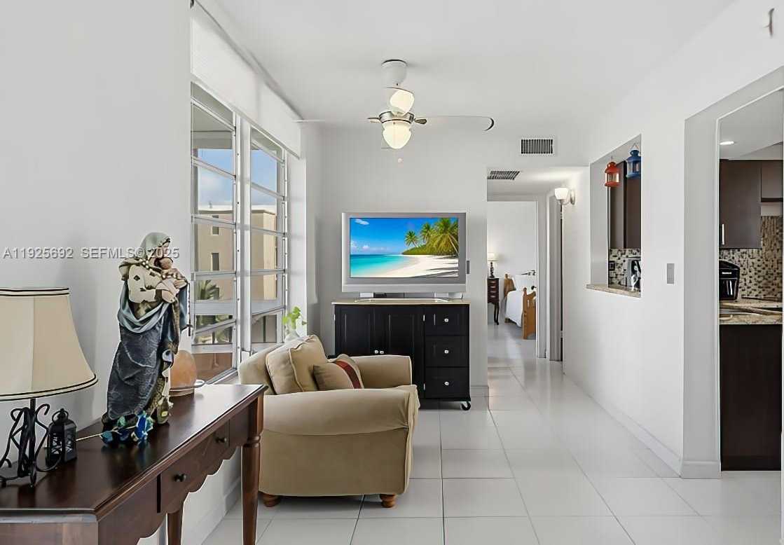 Small Image of 2999 POINT EAST DR #C-502, Aventura Number 8